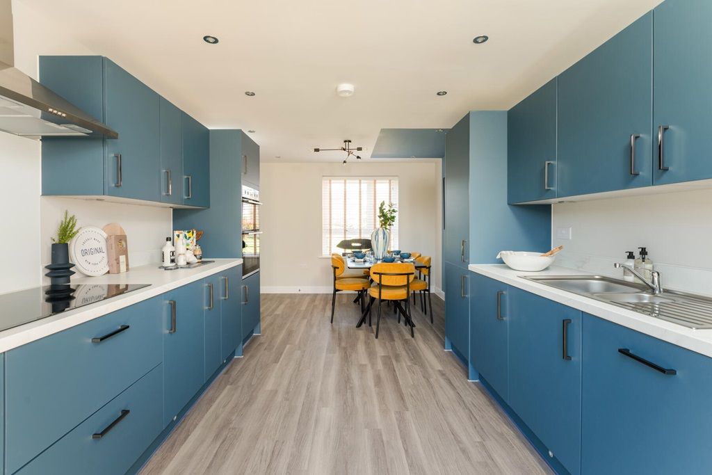 Property photo 3 of 12 Sociable Kitchen/Diner Ideal For Entertaining