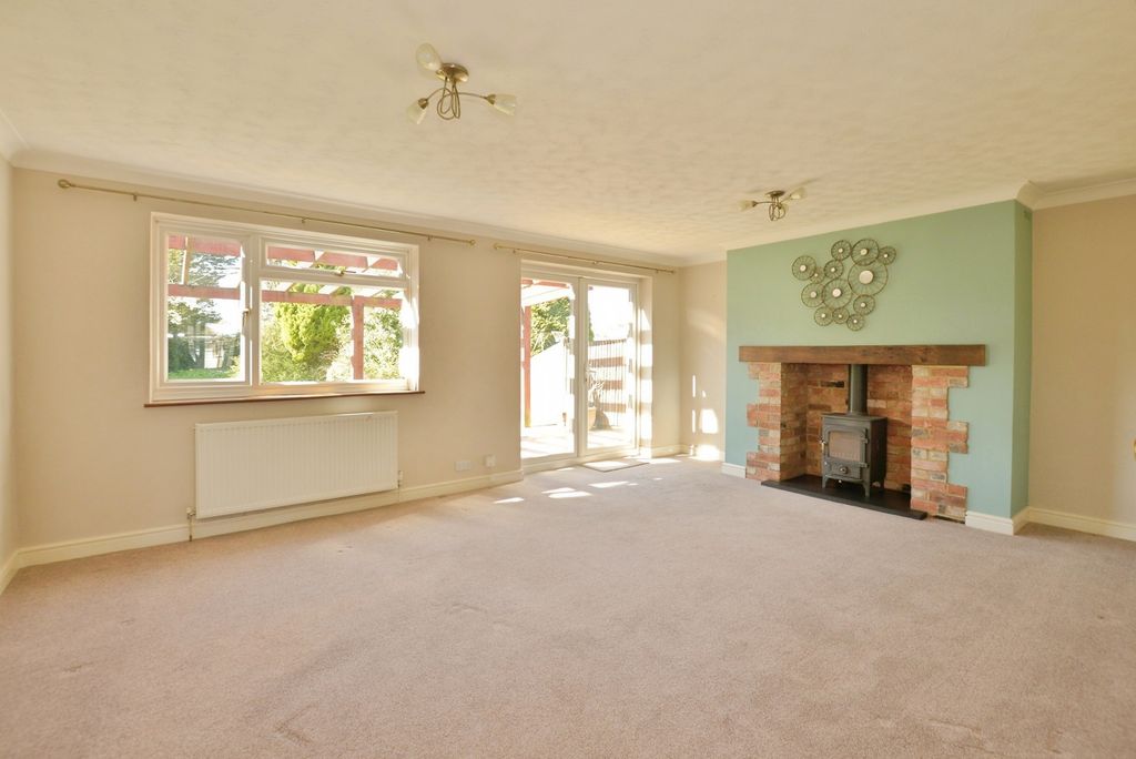 Property photo 2 of 20 Pbox-Img.Jpg