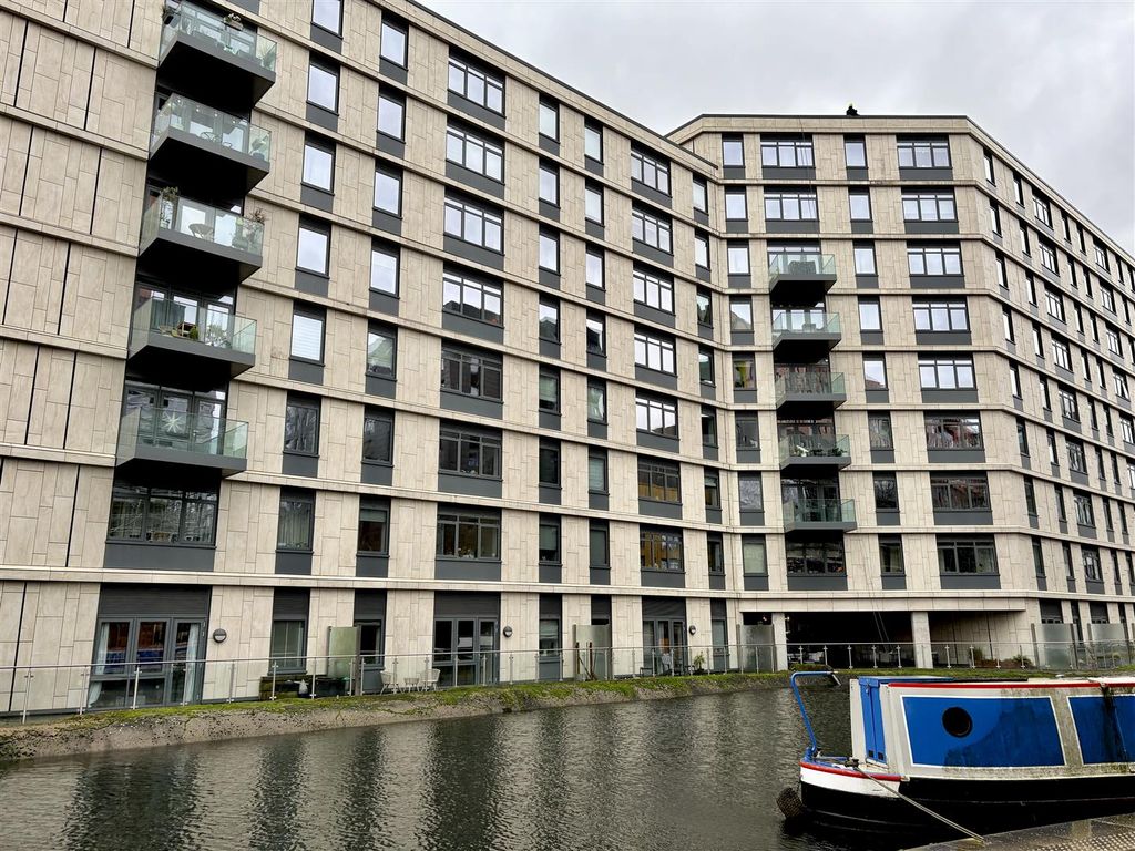 Property photo 2 of 24