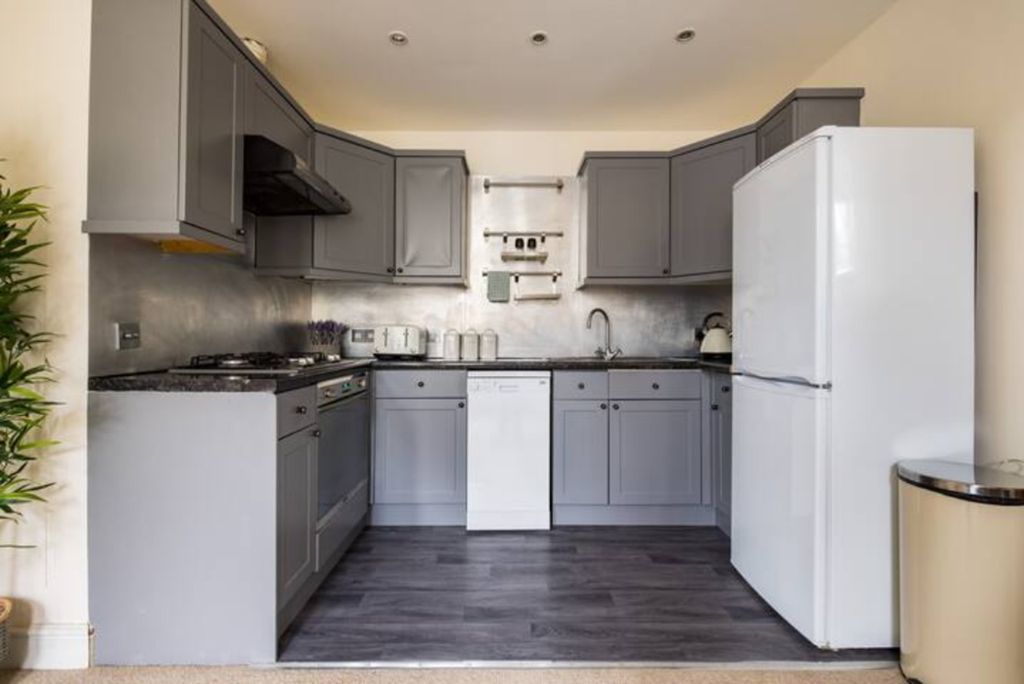 Property photo 2 of 29 Kitchen