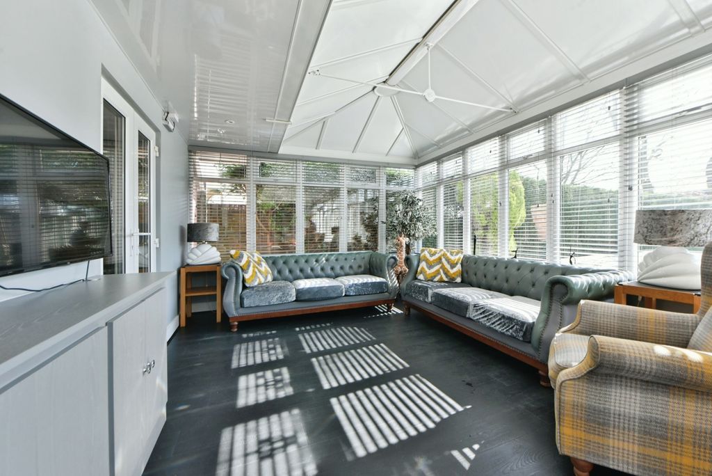Additional image 8 of 7 bed bungalow for saleBlackshaw Lane, Royton, Oldham, Greater Manchester OL2