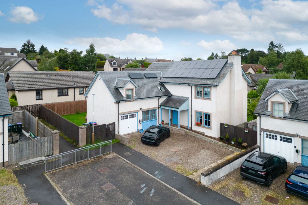 Property photo 1 of 32