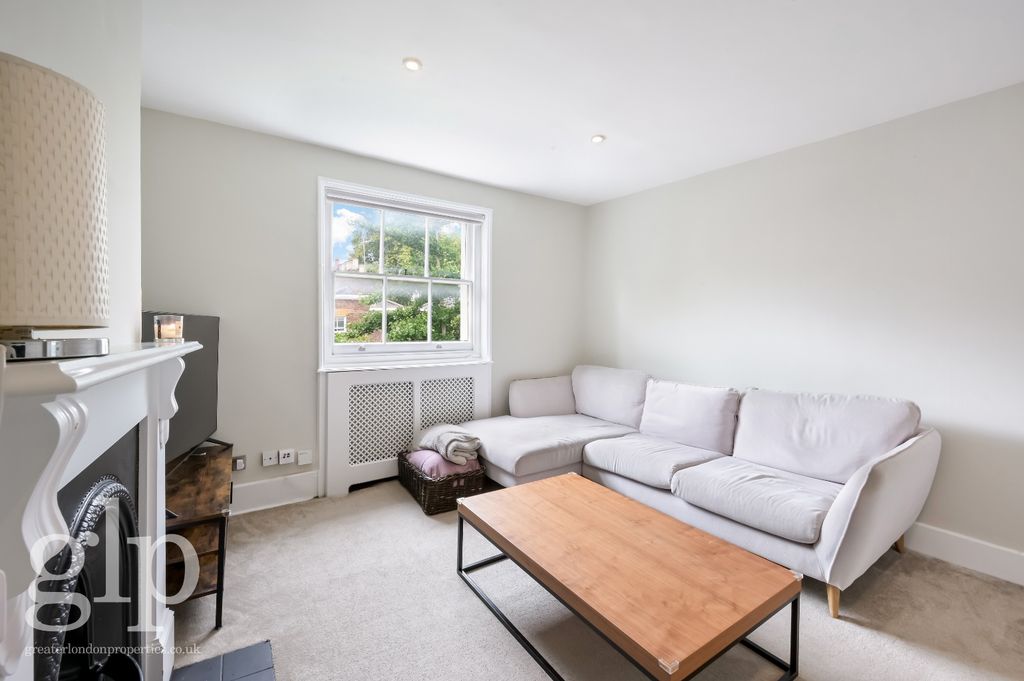 Property photo 1 of 11 4511800