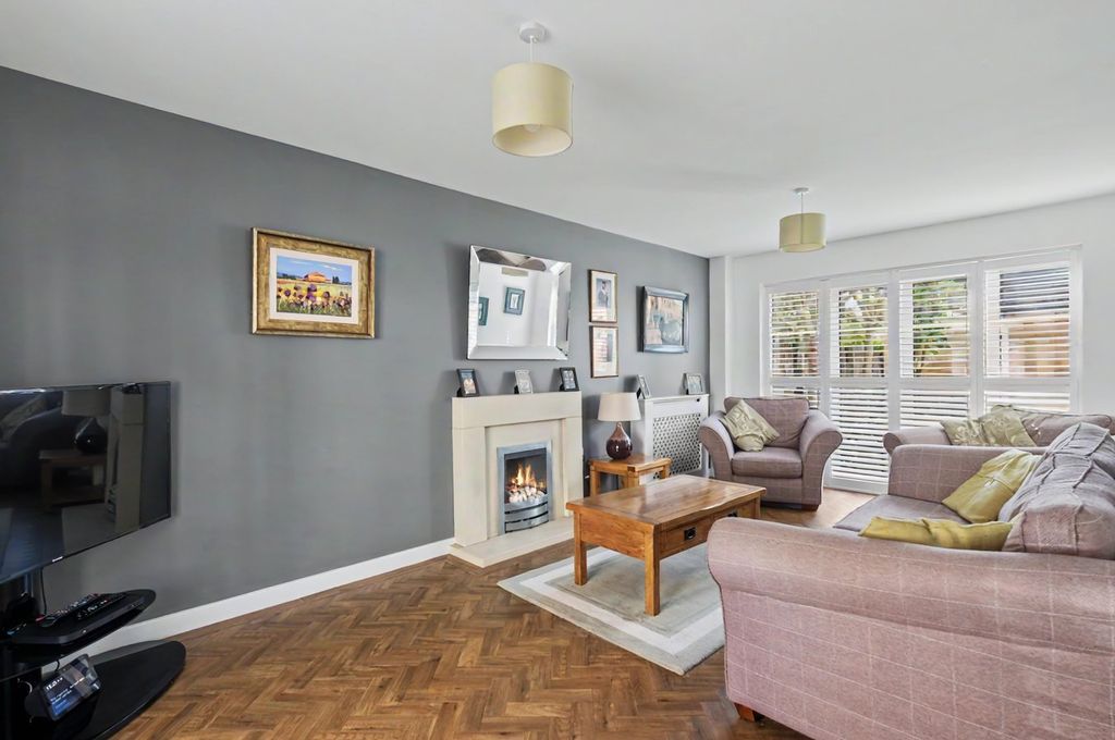 Property photo 3 of 21