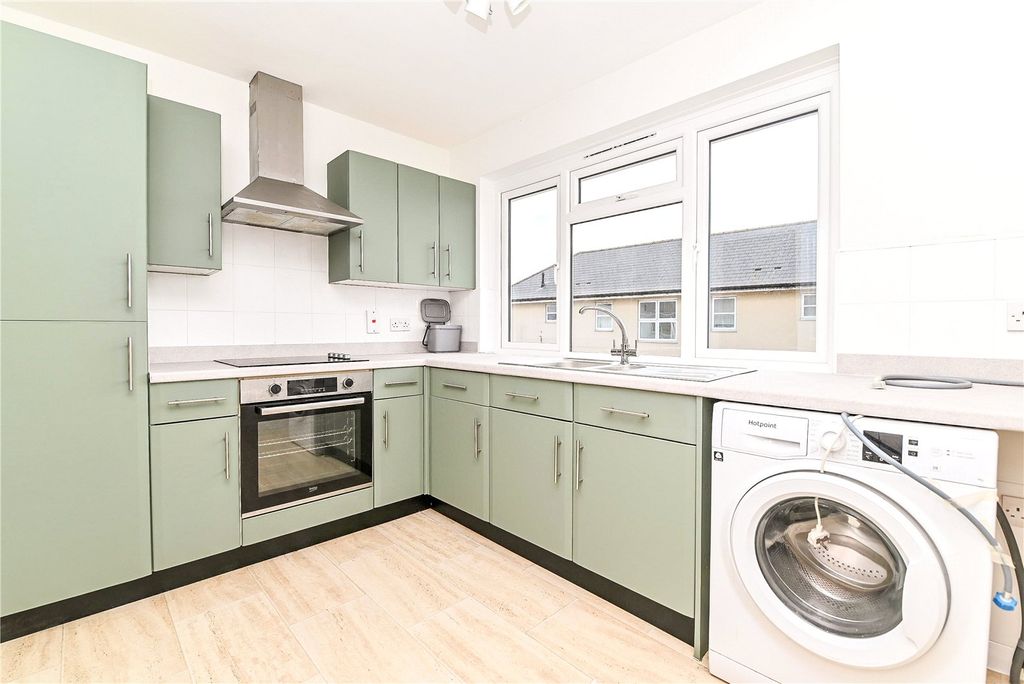 Property photo 2 of 15 Picture No. 04