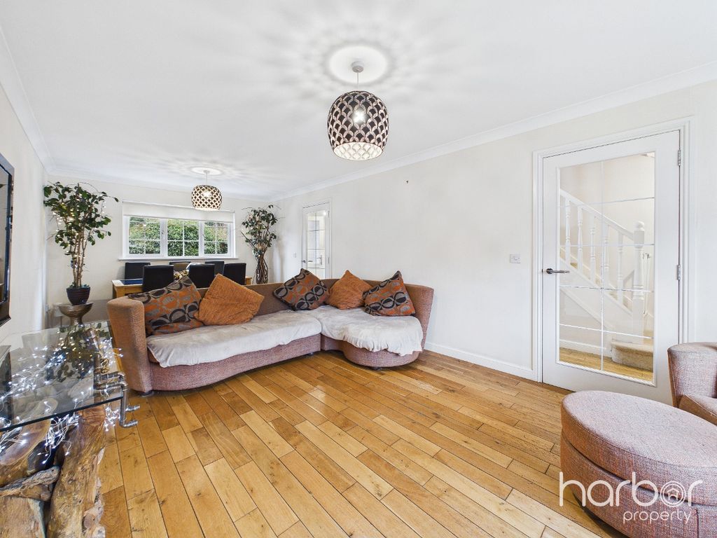 Property photo 3 of 29 4901839