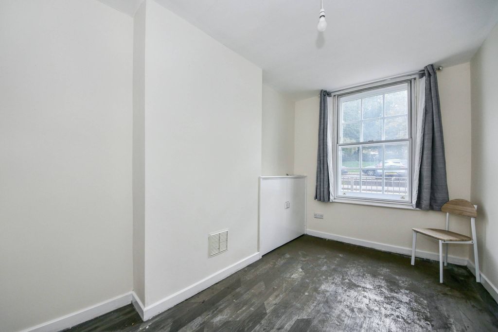 Property photo 3 of 20 6 Lower Rushall Street, Walsall, West Midlands, Ws1 2Aa