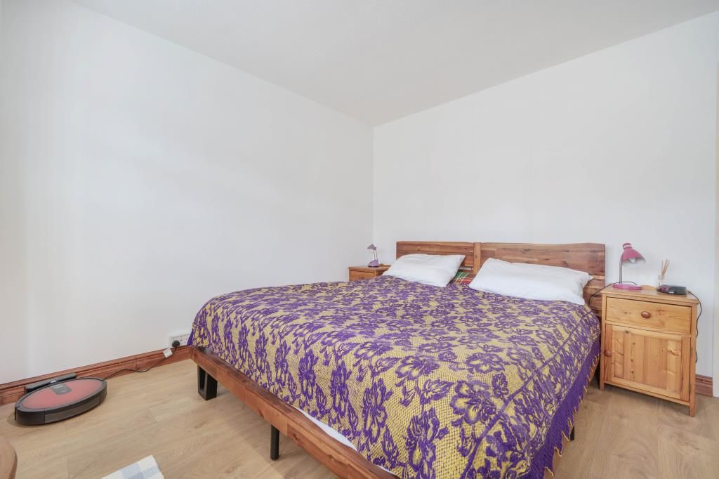 Property photo 2 of 21 Bedroom