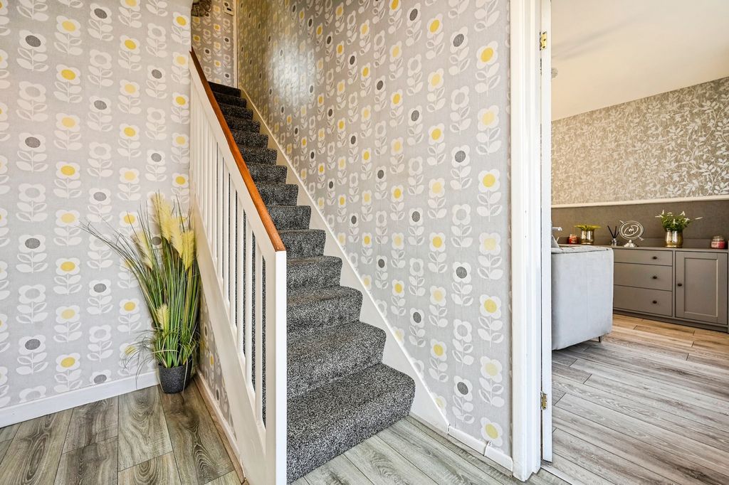 Property photo 2 of 19 Pbox-Img.Jpg