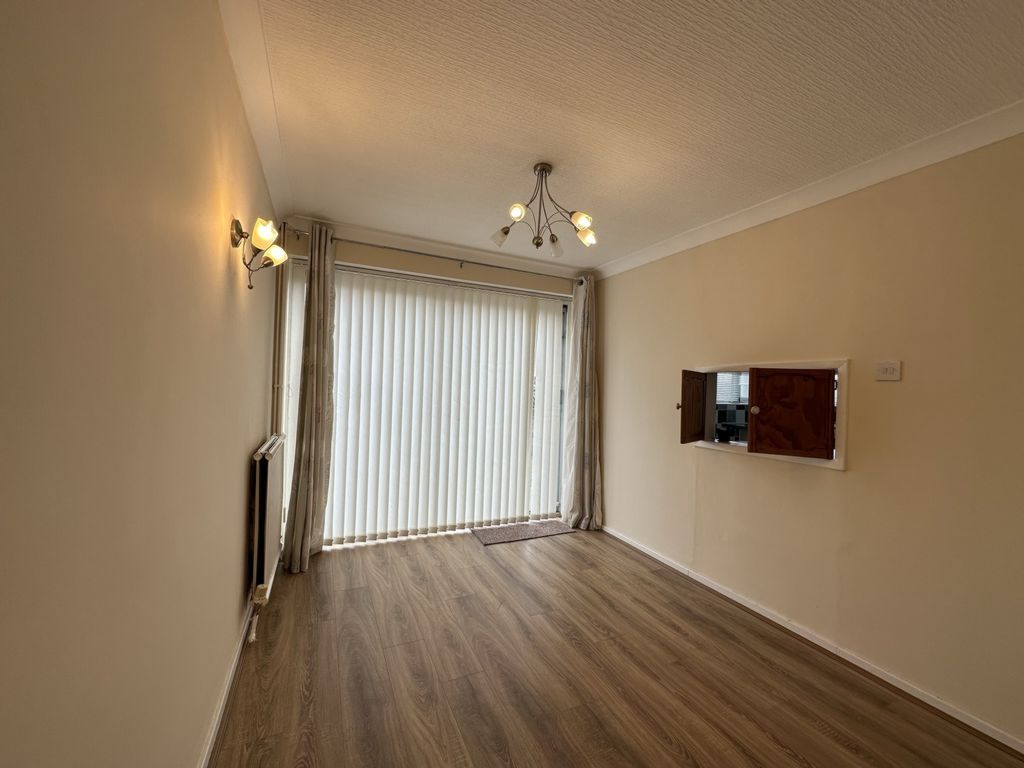 Property photo 3 of 13 Photo 2