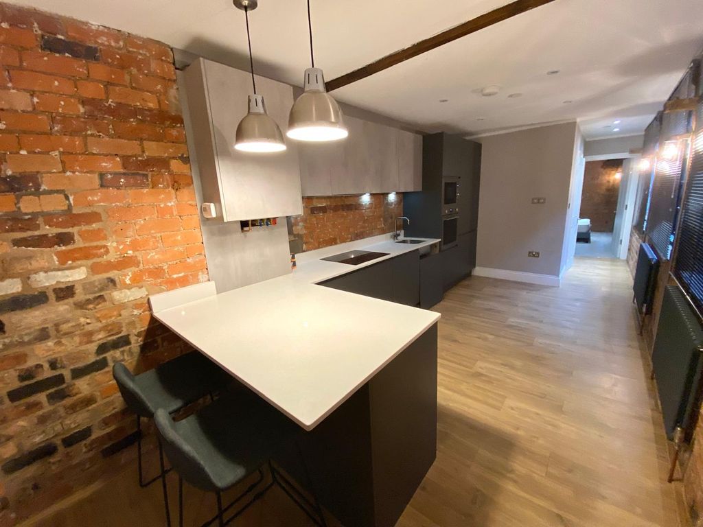 Property photo 2 of 12 Gallery