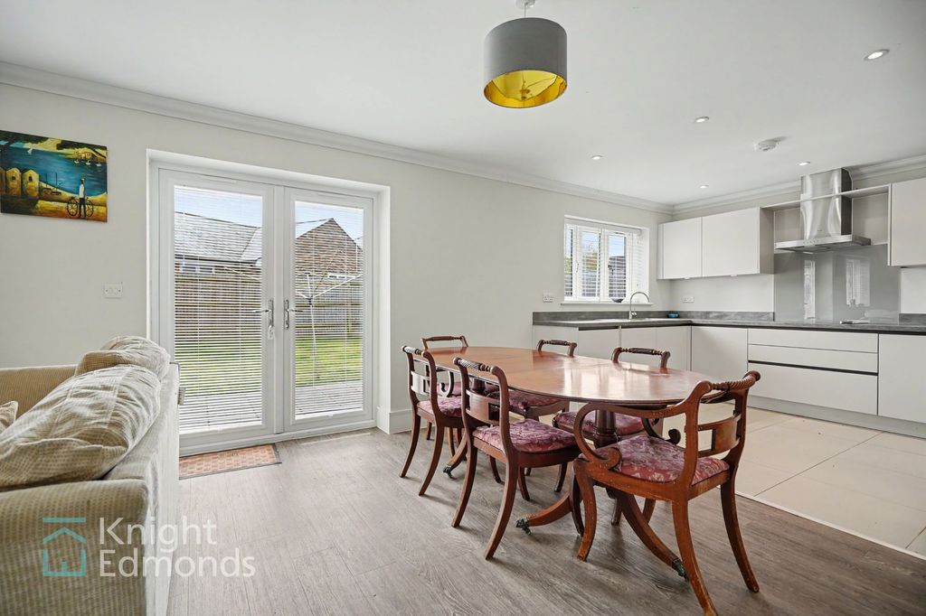 Property photo 2 of 17 Dining Room