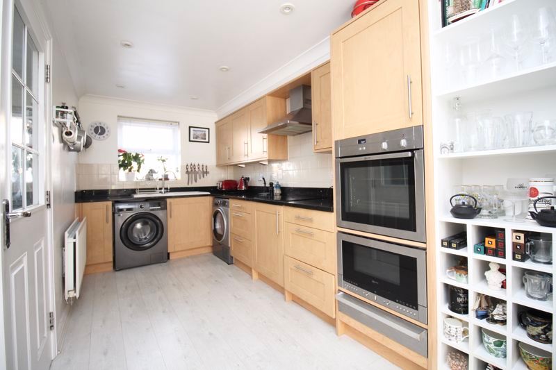 Property photo 3 of 15 Photo 6