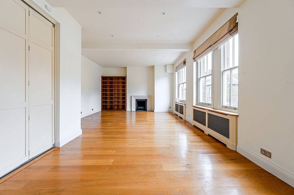 Property photo 3 of 28