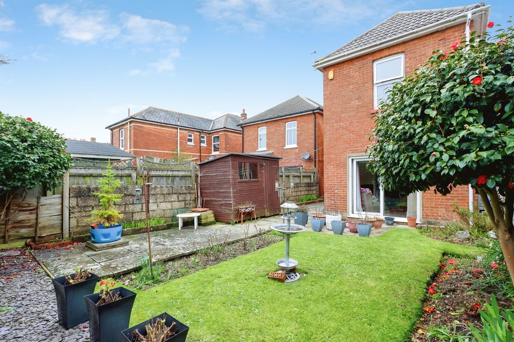 Property photo 3 of 19