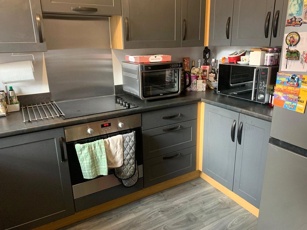 Property photo 2 of 9 Kitchen