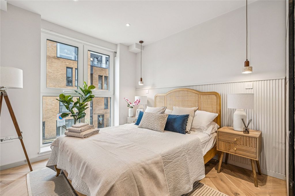 Property photo 3 of 6 Picture No. 11