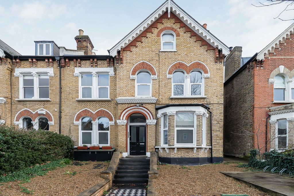 Property photo 1 of 16 Exterior