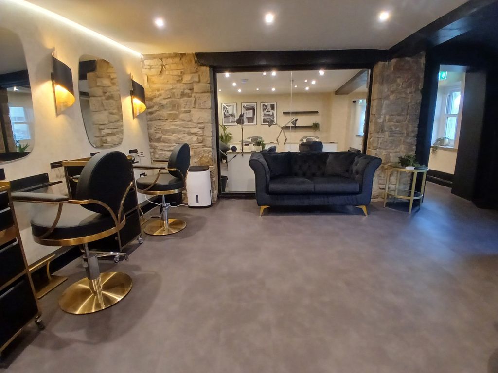 Property photo 2 of 9 Hair Station 2