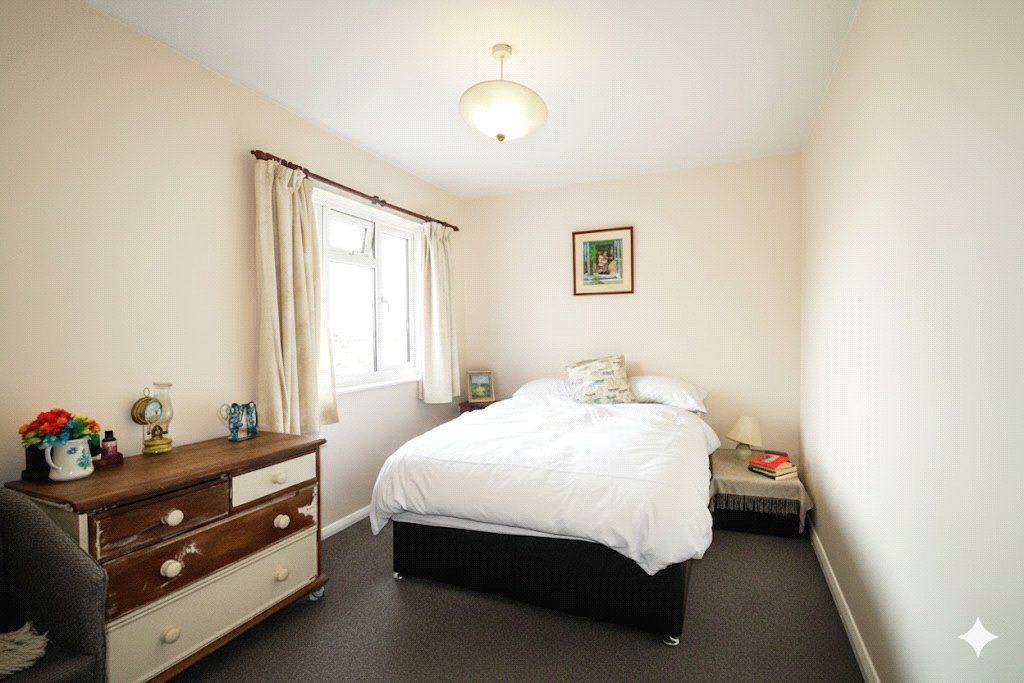 Property photo 2 of 10 Picture No. 11