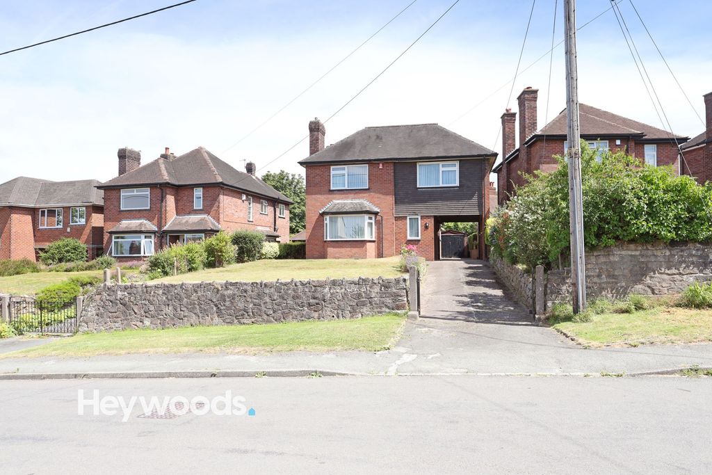 Property photo 1 of 31