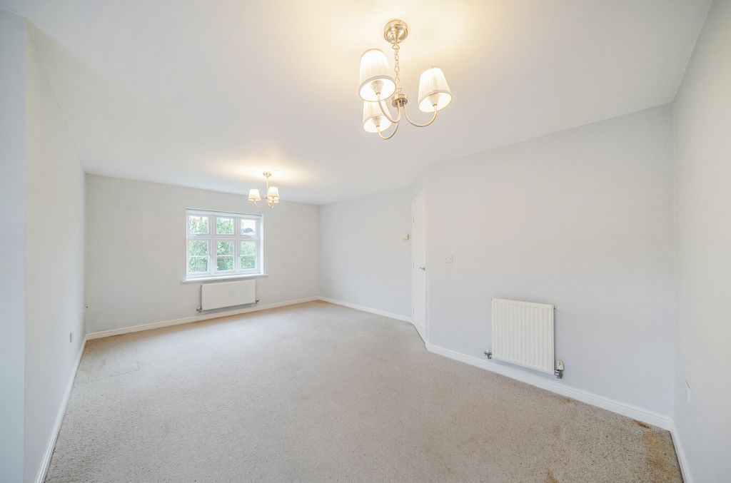 Property photo 2 of 10 1372063-5-68F760F...