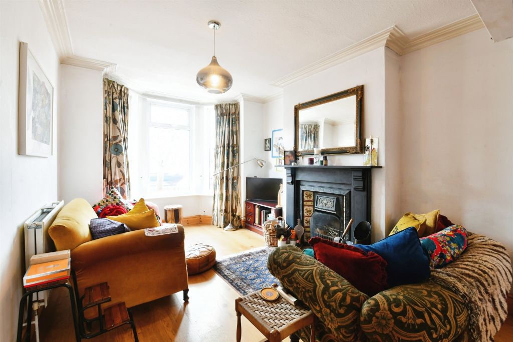 Property photo 2 of 17