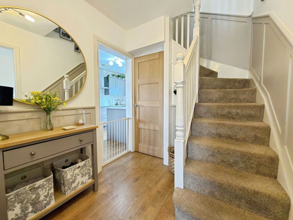 Property photo 3 of 41