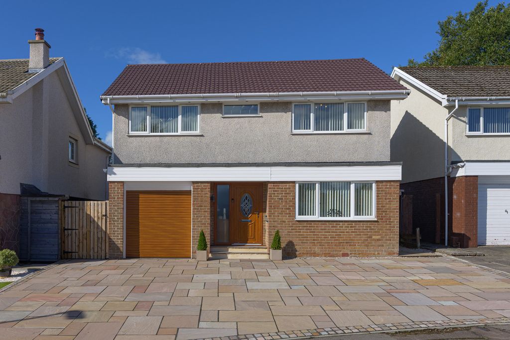 Property photo 2 of 33