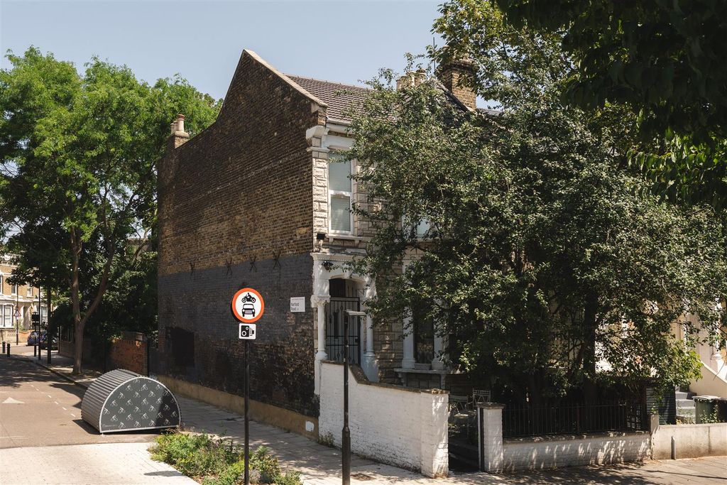 Property photo 1 of 8 Brooke-1.Jpg
