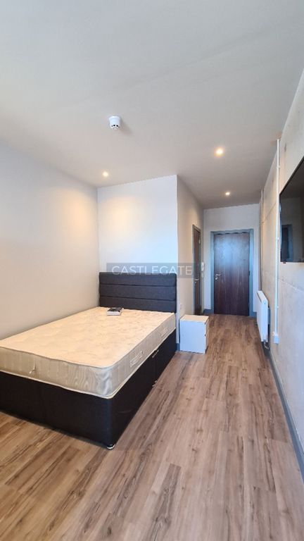 Property photo 3 of 14 Room 59, Renaissance Works, 103 New Street, Huddersfield, HD1 2Tw