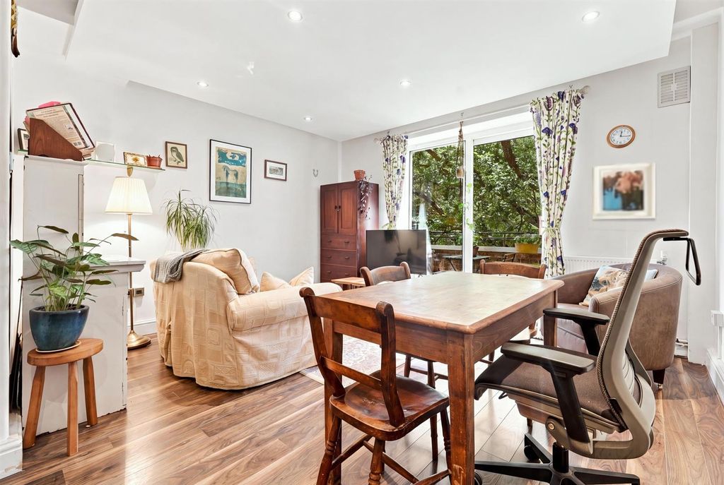 Property photo 1 of 12 1