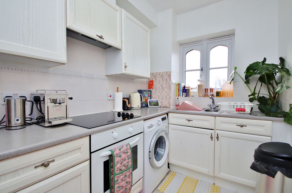 Property photo 3 of 7