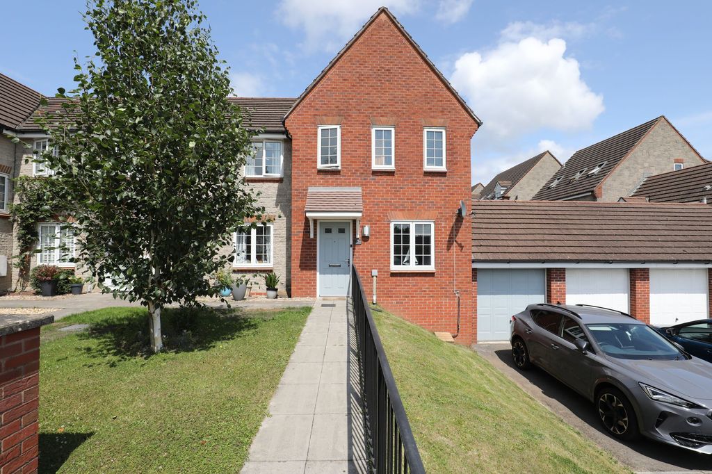 Property photo 1 of 23