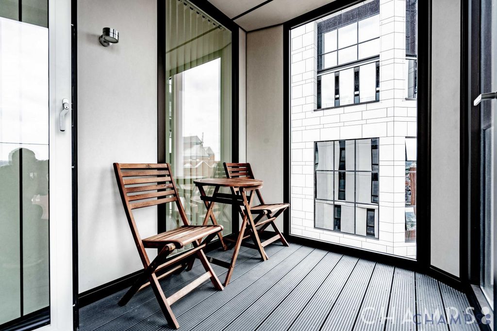 Property photo 2 of 6 Gallery