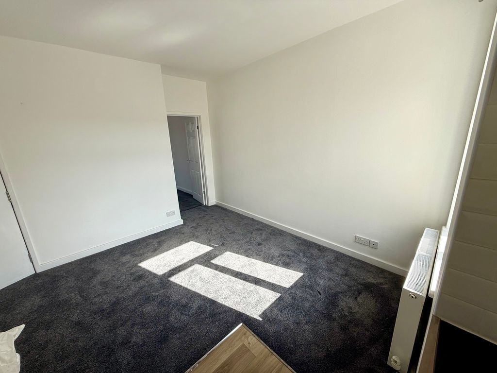 Property photo 3 of 7 Image