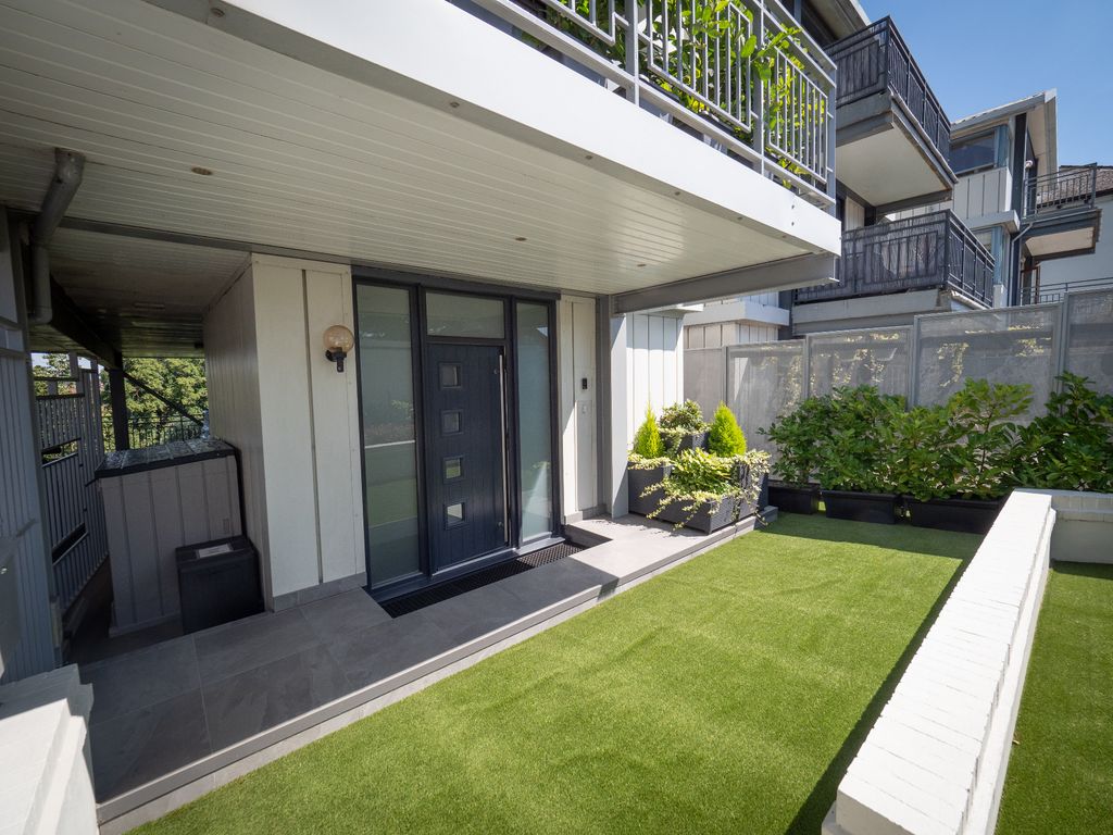 Property photo 2 of 40