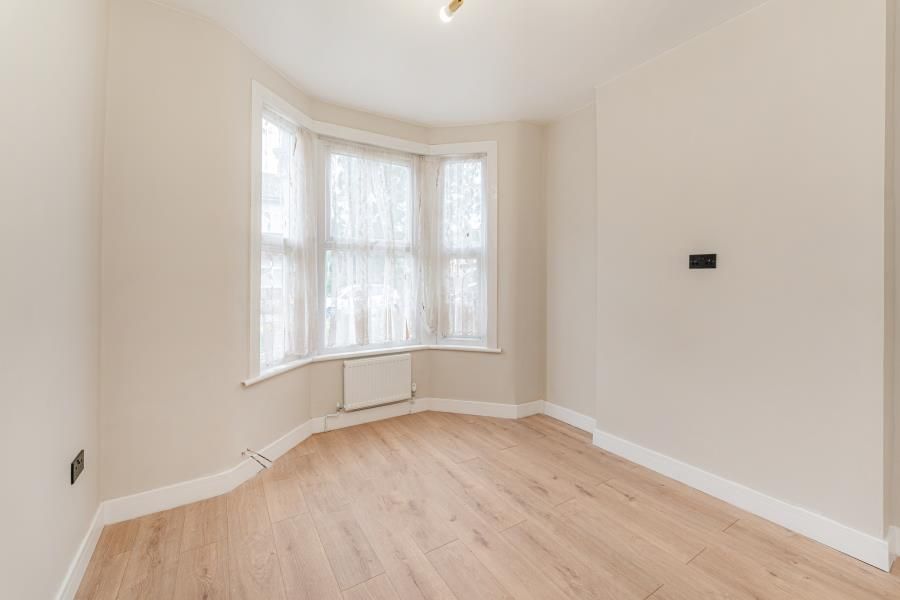 Property photo 3 of 25