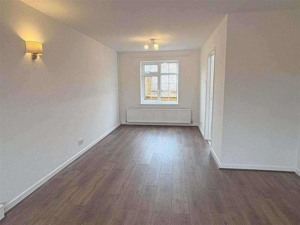 Property photo 3 of 13 Img_9803.Jpg