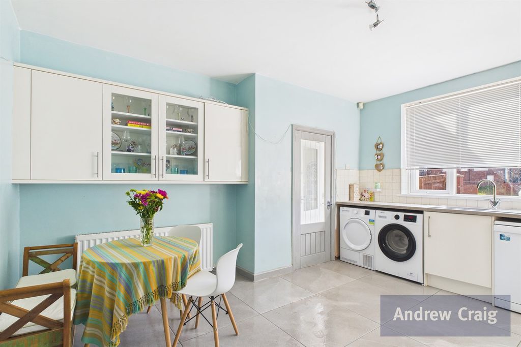 Property photo 2 of 13 Kitchen Diner