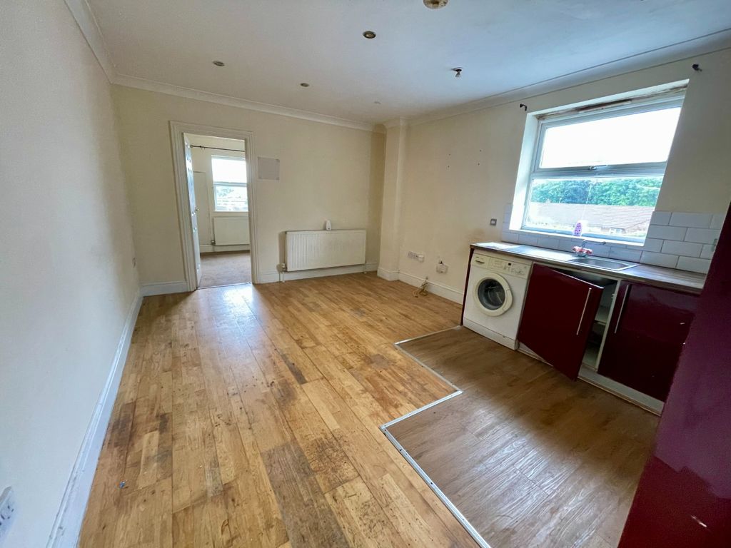 Property photo 2 of 5 4216273
