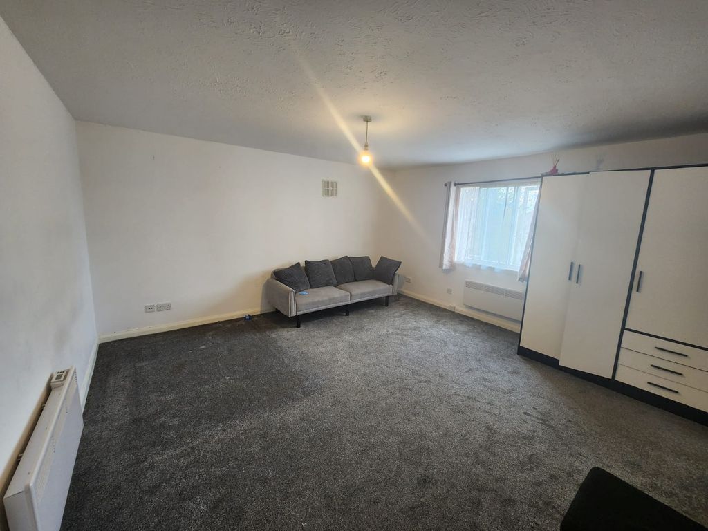 Property photo 3 of 4 Gallery