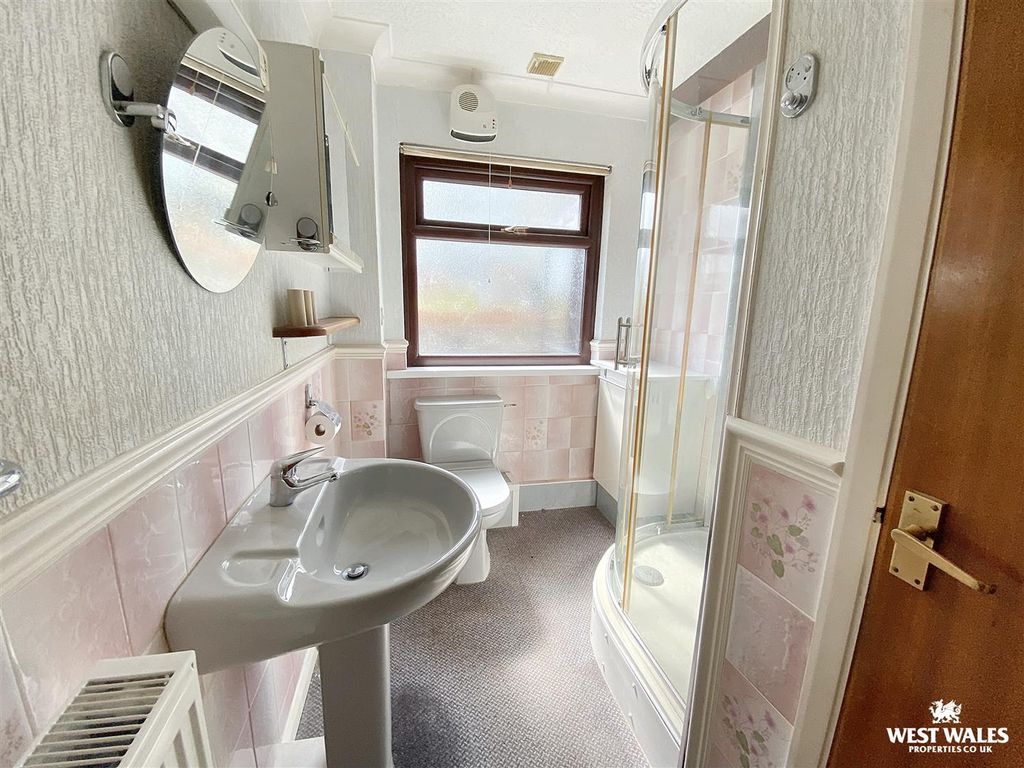Additional image 9 of 4 bed end terrace house for saleGolden Hill Road, Pembroke SA71