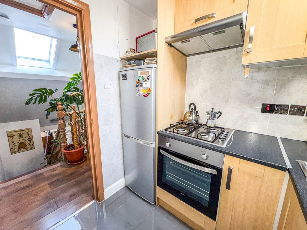 Property photo 3 of 6 Gallery