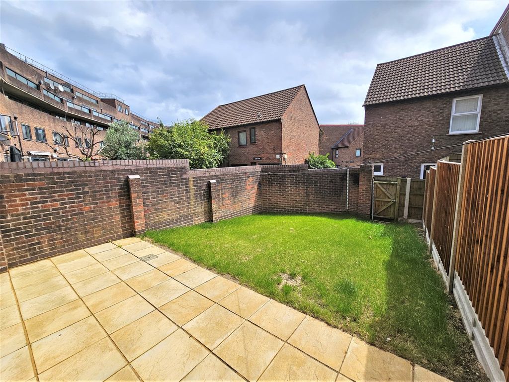 Property photo 3 of 16