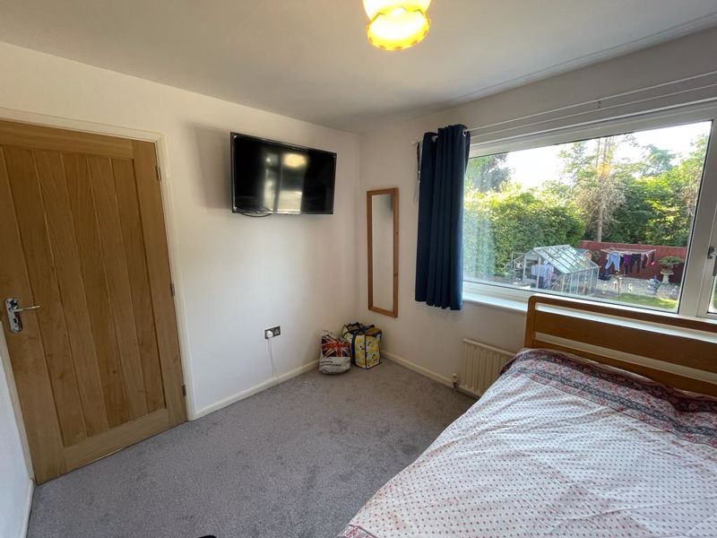 Property photo 2 of 9 Photo 8