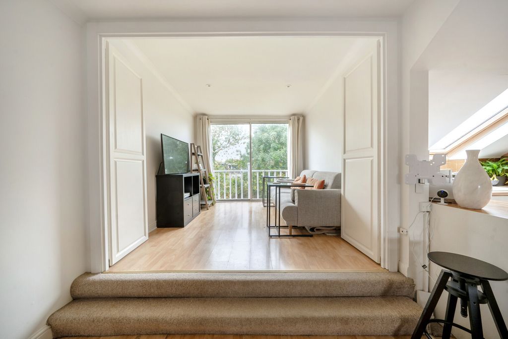 Property photo 3 of 15 1345981-3-68B837F...