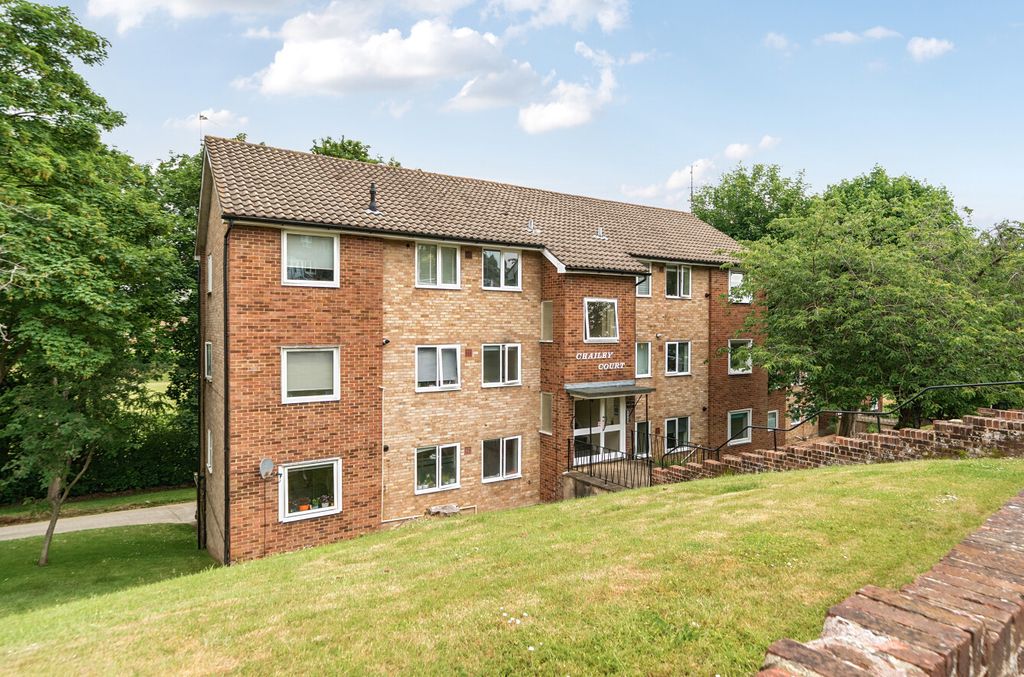 Property photo 1 of 12 1469327-9-6A19794...