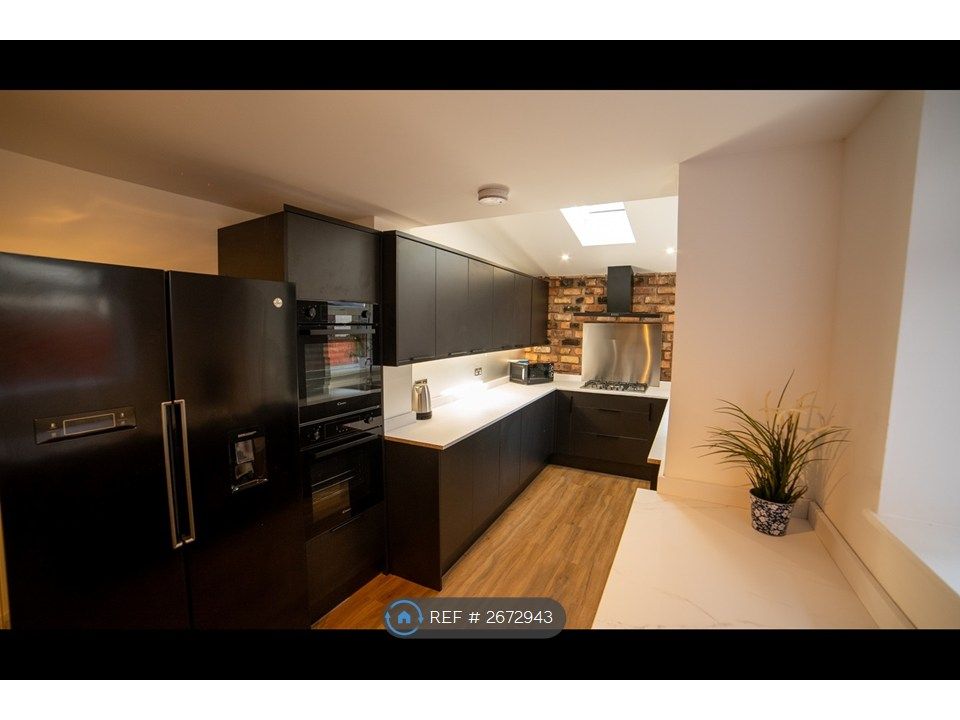 Property photo 3 of 24