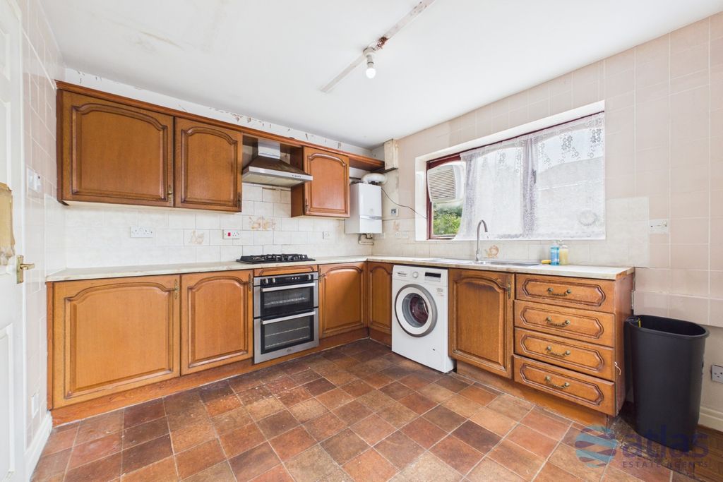 Property photo 2 of 30 Kitchen